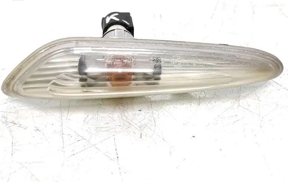BMW 3 E46 Front fender indicator light 8382104 E130623 891137106