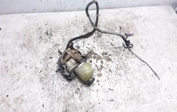Opel Zafira A Power steering pump