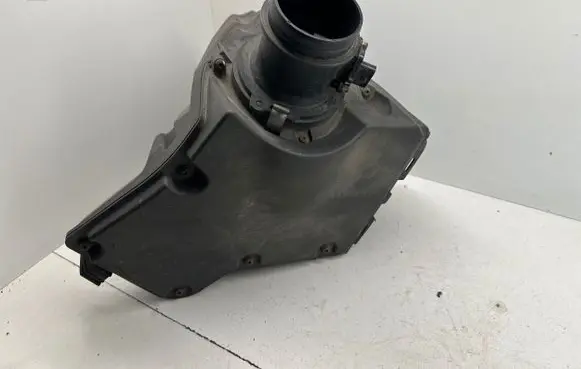 Audi A4 S4 B8 8K Air filter box 8K0133843D 8K0183