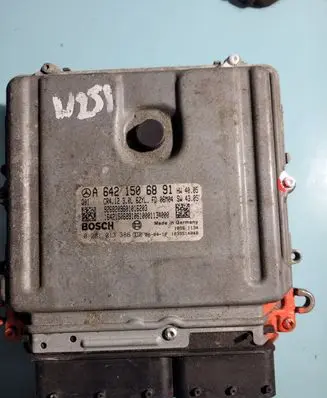 Mercedes-Benz R W251 Engine control unit/module A6421506891 0281013386 CR41230L6ZYL