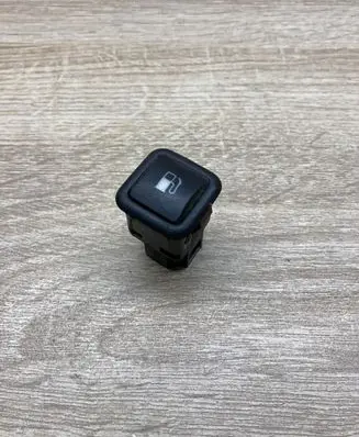 Volkswagen Bora Fuel tank opening switch 3B0959833A