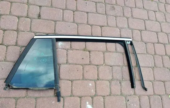 Opel Insignia B Sliding door window/glass 