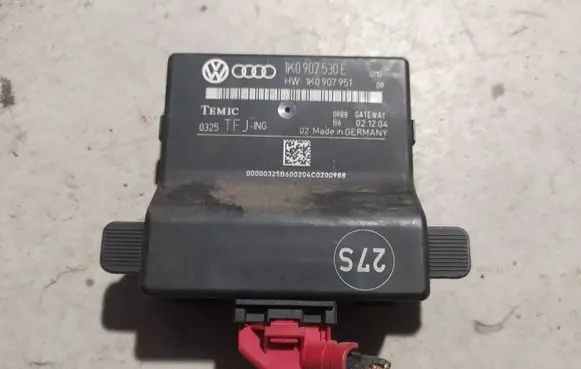 Volkswagen Golf V Gateway control module 1K0907530E 1K0907951