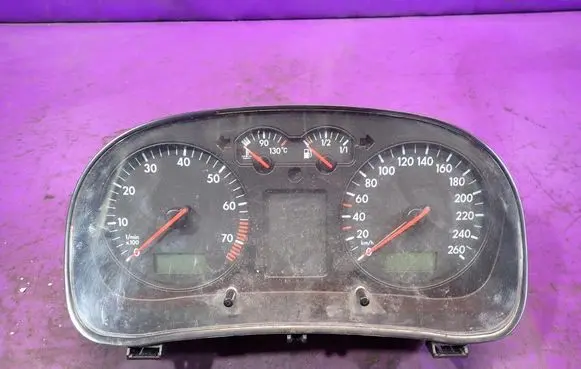 Volkswagen Golf IV Speedometer (instrument cluster) 