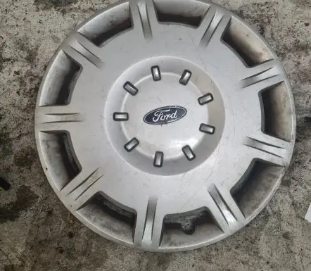 Ford Galaxy R16 wheel hub/cap/trim 