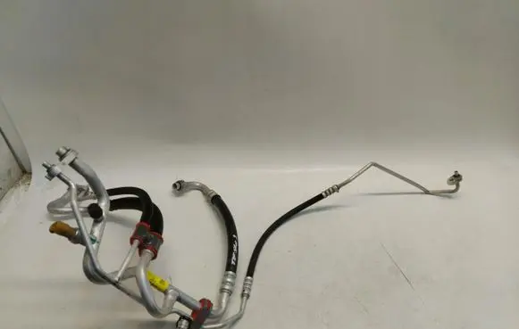 Tesla Model 3 Air conditioning (A/C) pipe/hose 1092157-00-F