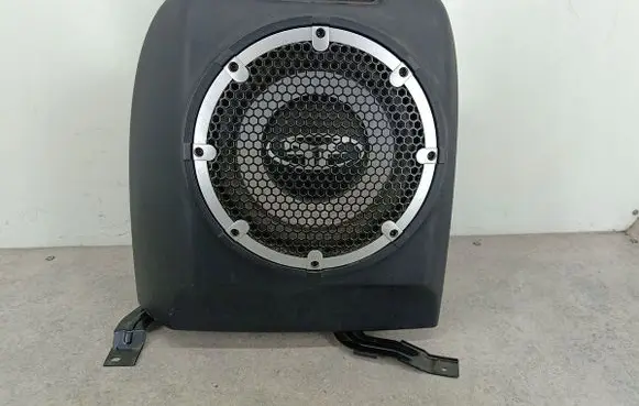 Mitsubishi Lancer X Sound amplifier 8720A042