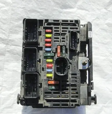 Peugeot 407 Fuse module S118983002K 9656086180 BSML0200