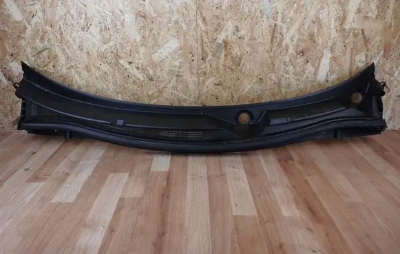 Mitsubishi Outlander Wiper trim 7405A476