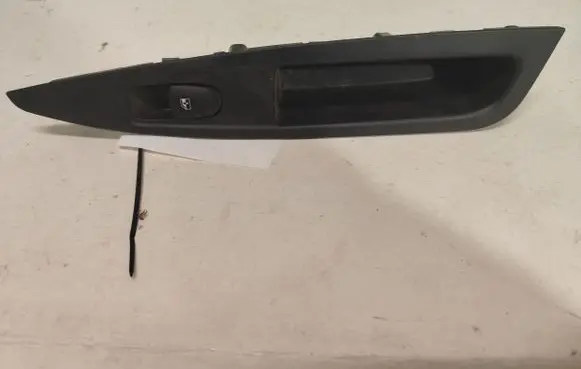 Nissan Qashqai Electric window control switch 829604EA0AX