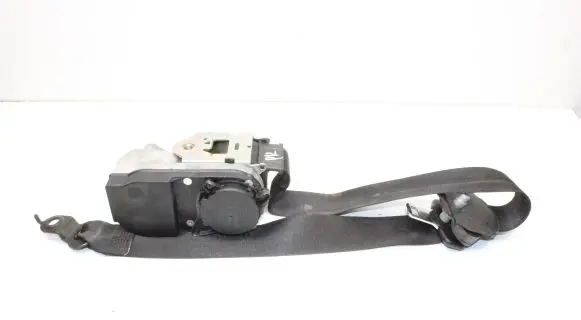 Mercedes-Benz ML W164 Front seatbelt