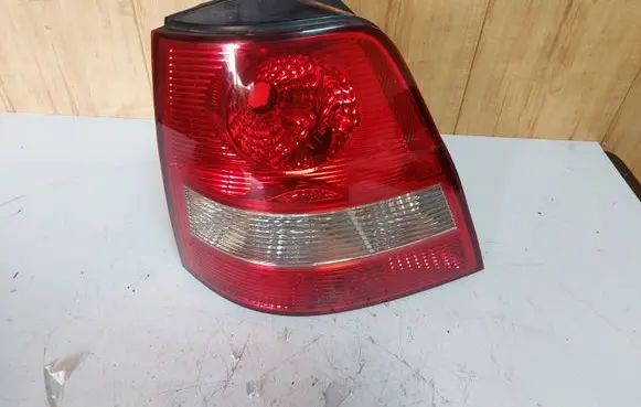 KIA Sorento Rear/tail lights 924013EO