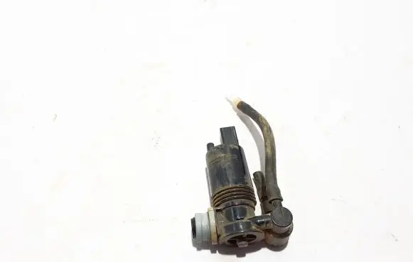 Volvo XC90 Windscreen/windshield washer pump 31349390