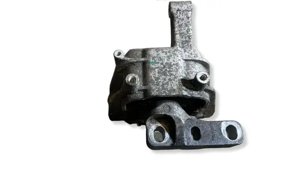 Volkswagen Tiguan Engine mount bracket 5N0199262