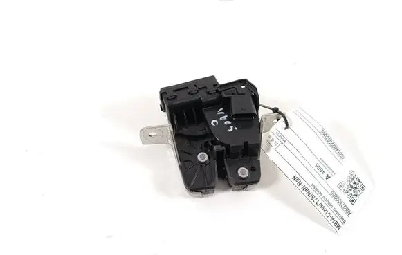 Loading door lock