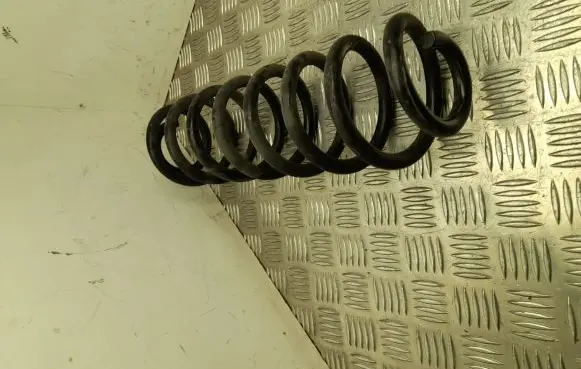 Lexus ES VII XZ10 Rear coil spring