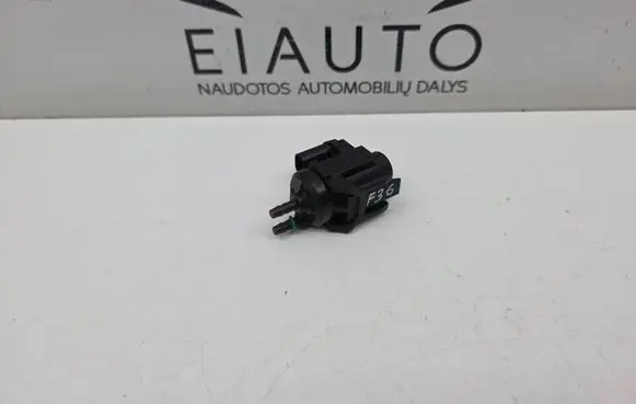Vacuum valve
