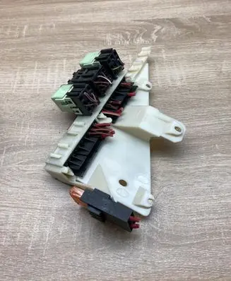 BMW 5 E39 Fuse box set 8371884