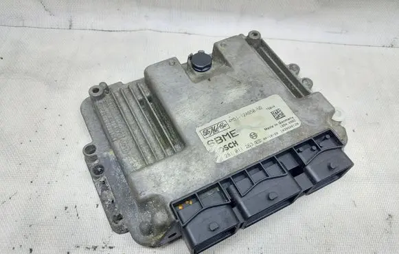 Ford Focus Engine control unit/module 4M5112A650ND 0281011263