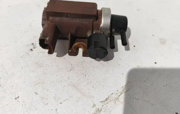 Volvo V50 Turbo solenoid valve 9650098380 72832804 04T012