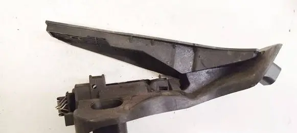 Volkswagen Golf V Accelerator throttle pedal 1K1721503P