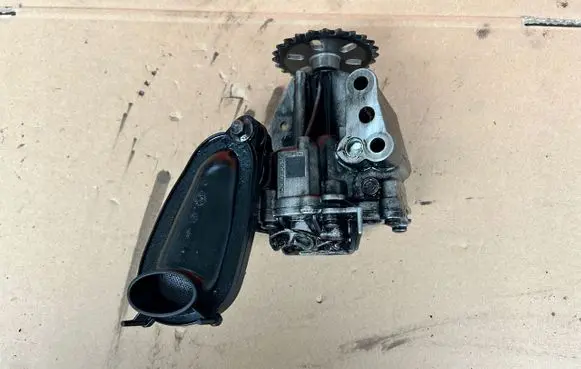 Nissan X-Trail T32 Oil pump 150109063R