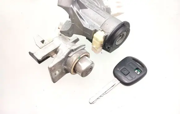Toyota Yaris Ignition lock N050224