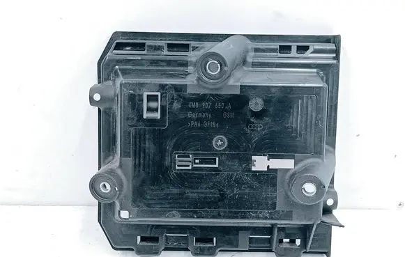 Audi Q7 4M Engine control unit holder 4M0907650A