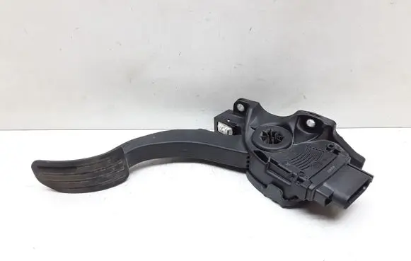 Volvo V70 Accelerator throttle pedal 6G929F836BD 6PV00922001