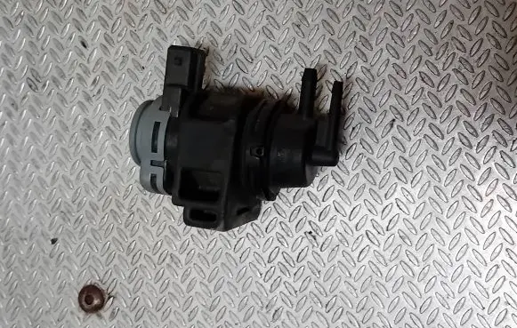 Nissan Qashqai+2 Turbo solenoid valve 8200575400