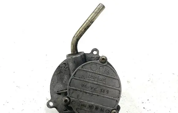 Mercedes-Benz A W168 Vacuum pump A6682300165
