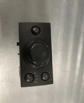 Opel Vectra C Light switch 9185884 1673 LK04060010