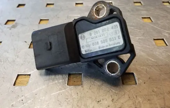Mitsubishi Grandis Air pressure sensor 0281002401 038906015C