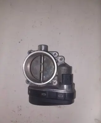 BMW 5 E39 Throttle valve 7502444
