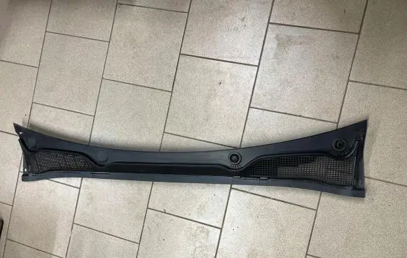 Renault Clio V Wiper trim 668118722
