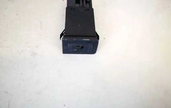 Volkswagen Golf IV Windscreen/window heater switch 1j0953235a 1j0953235b