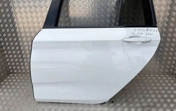 BMW 2 F46 Rear door 