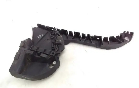 Rear bumper mounting bracket