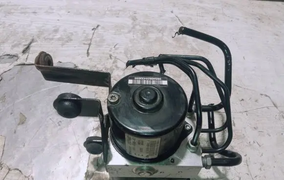 Volvo S40 ABS Pump 4N512C405GC 31274907 10020604014