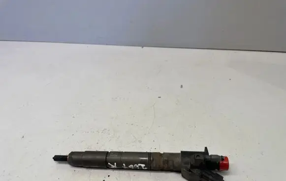 Volvo XC60 Fuel injector 31272690