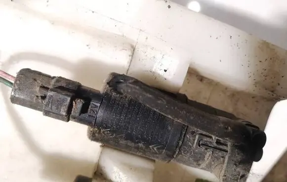 Toyota Aygo AB10 Windscreen/windshield washer pump 7700430078 8200031805