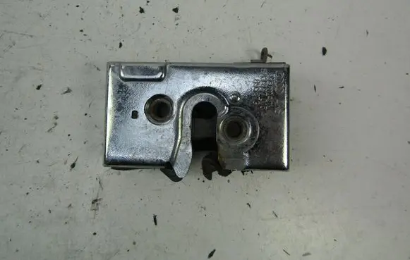 Audi 80 90 S2 B4 Front door lock 8A1837015A