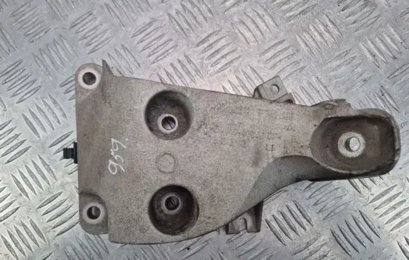 BMW 5 F10 F11 Engine mounting bracket 6785695 73681310
