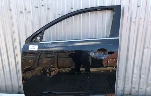 KIA Sportage Front door