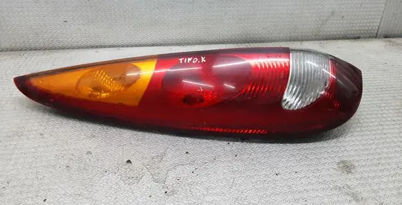 Nissan Almera Tino Rear/tail lights