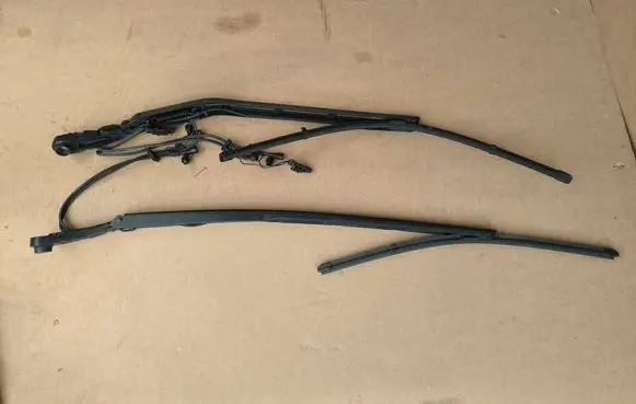 Audi A6 S6 C8 4K Front wiper blade arm 4K1955406B