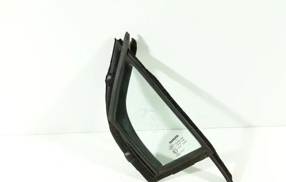 Toyota Yaris Front door vent window glass four-door 43R00097 682160D010