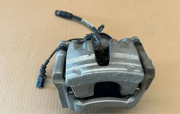 Audi Q7 4M Rear brake caliper 4M0615406AS