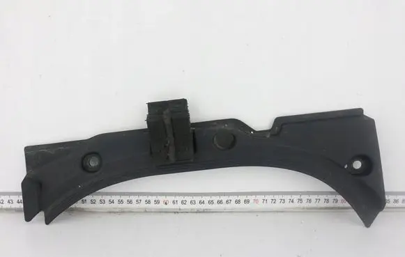 Audi A8 S8 D4 4H Fender end trim 4H0823746C