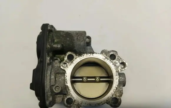 Volvo XC40 Throttle valve 31465702